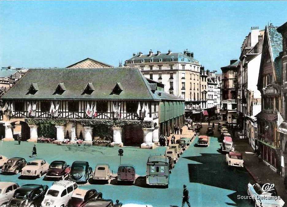 76 Rouen La Place du Vieux Marche II.jpg